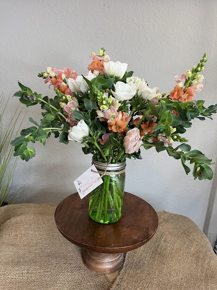 anemone, snap dragon, Cerinthe bouquet