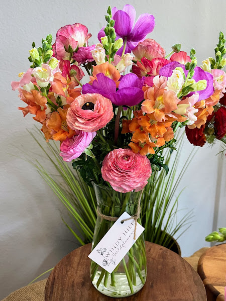 anemone, snap dragon, Cerinthe, Ranunculus bouquet